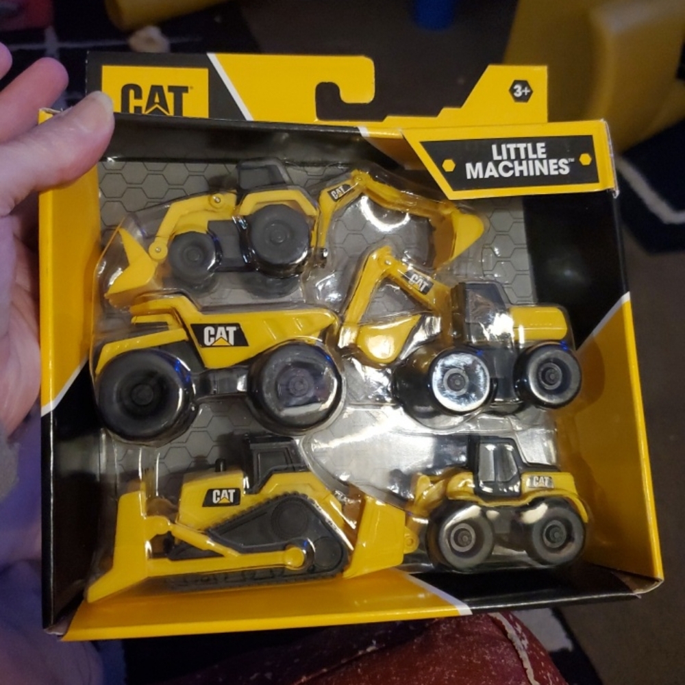 Cat little machine toy